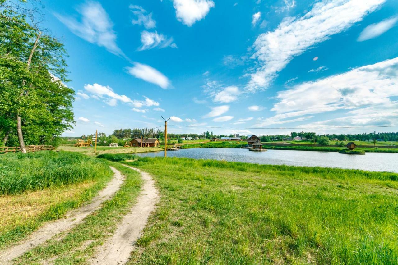 Guesthouse On The Lake With Bathhouse 70 Km From Kiev Makariv Extérieur photo